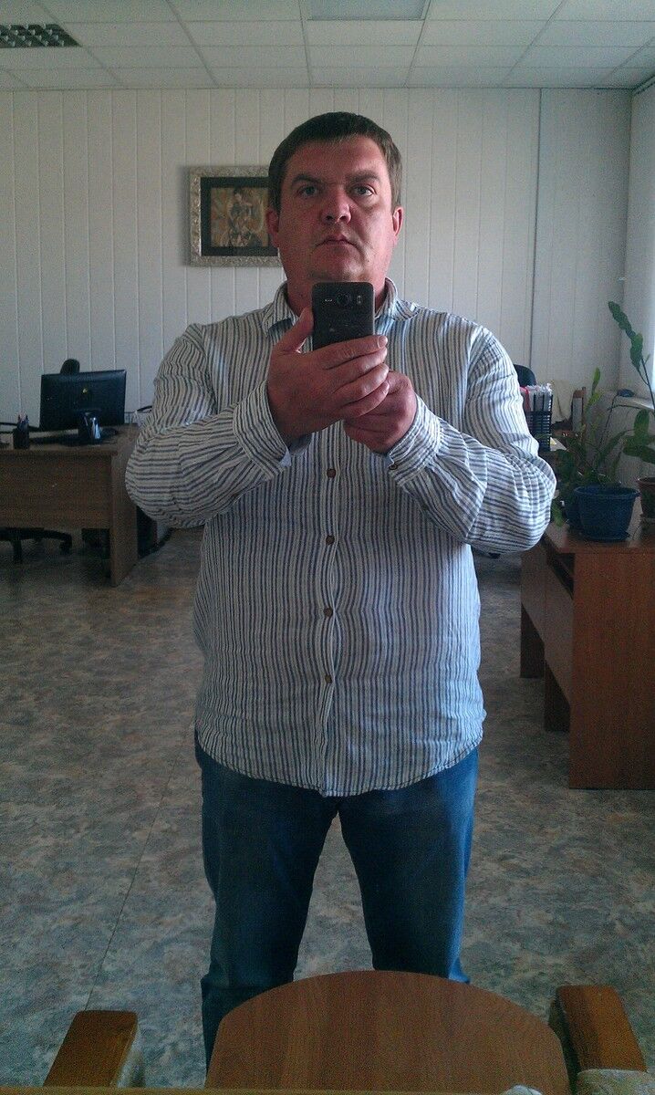  ,   Nik, 46 ,   