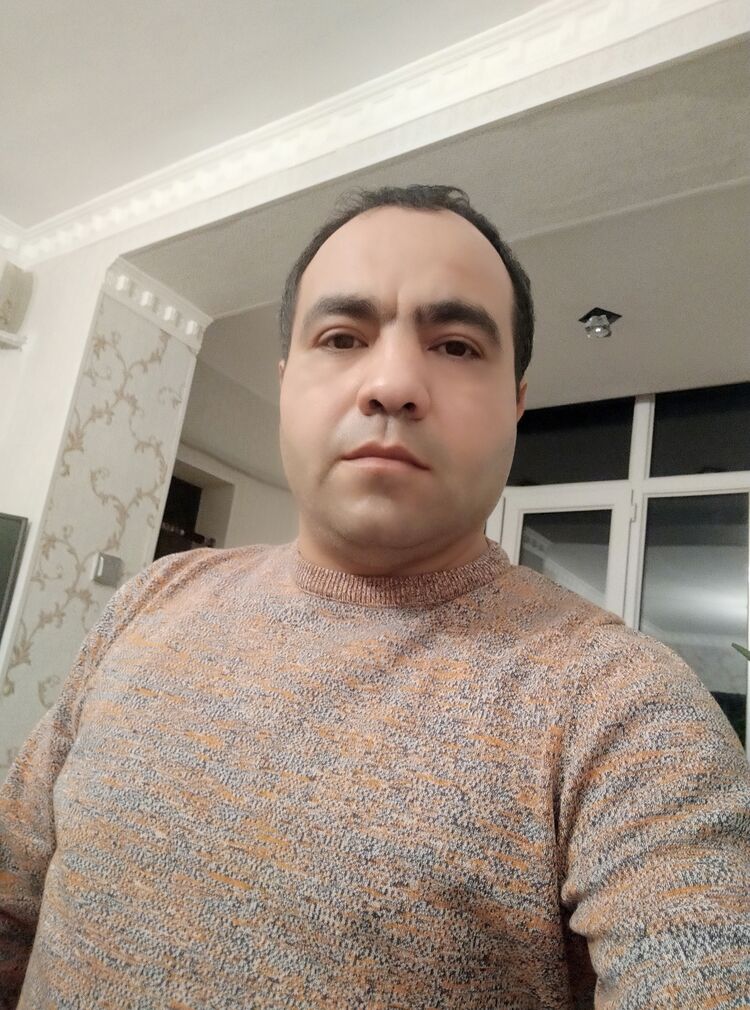  38677085  Vusal, 43 ,    