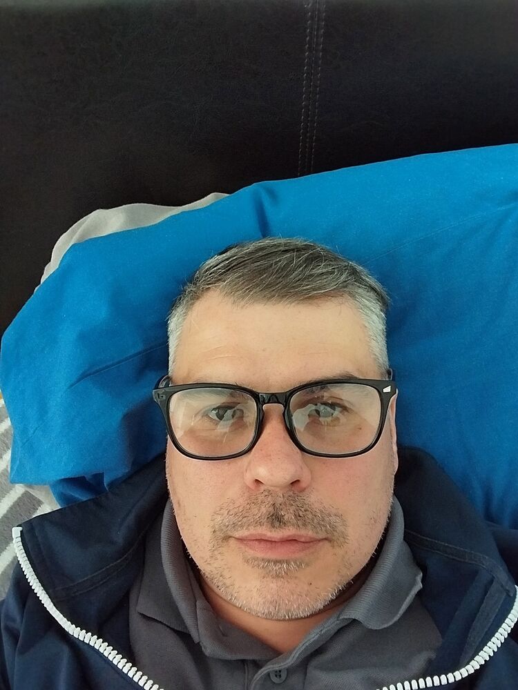  42995995  Petru, 41 ,    