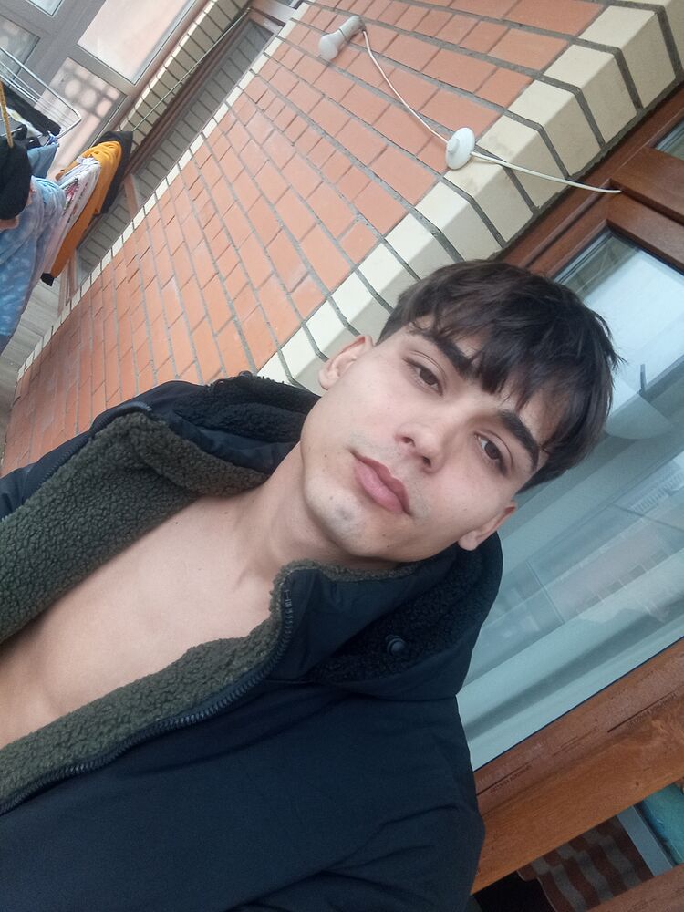  54427325  Marcos, 25 ,    