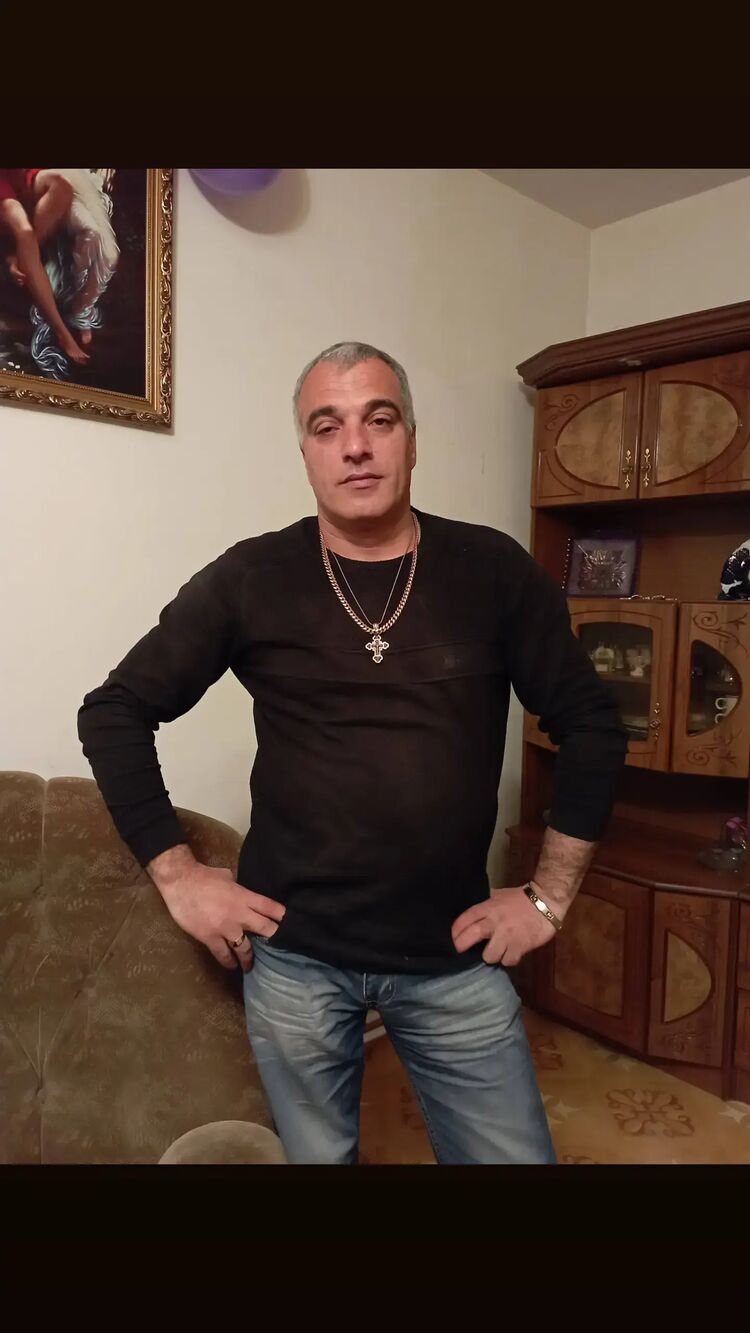  52077865  , 41 ,    