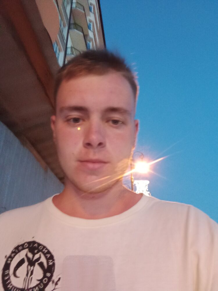  52568645  Daniel, 31 ,     