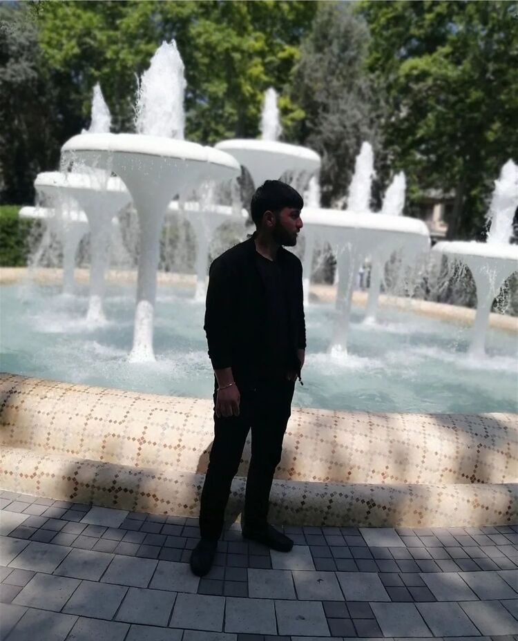  ,   Armen, 27 ,   ,   