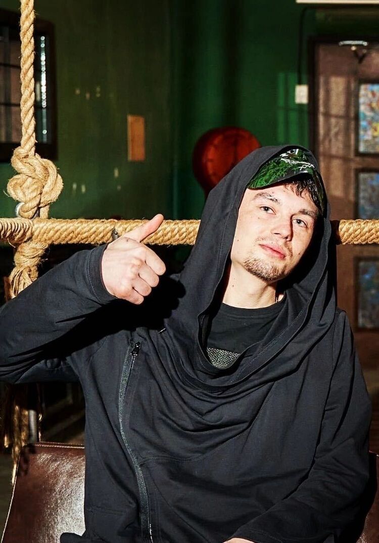  46200115  Kirill, 29 ,    