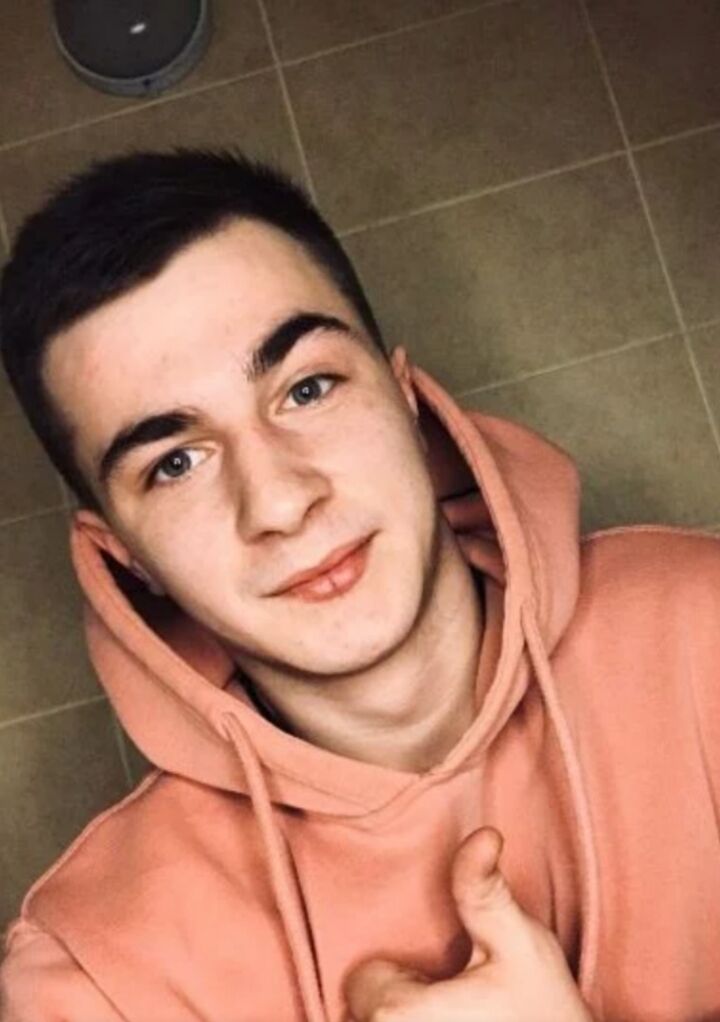  49368825   , 18 ,    