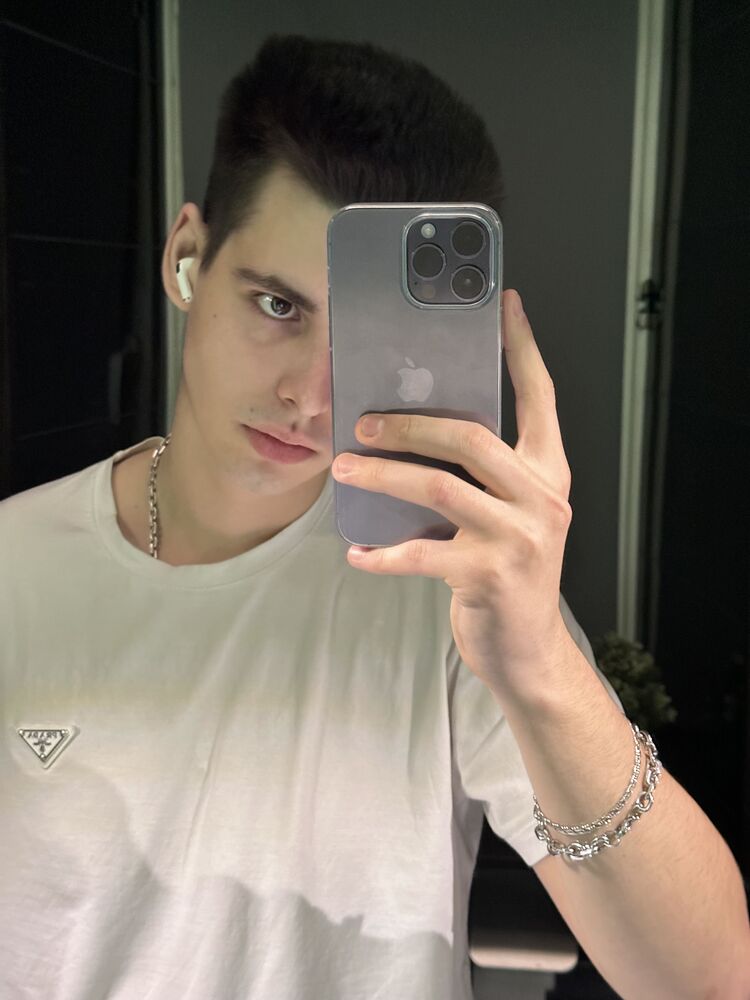  ,   Nikita, 22 ,   ,   