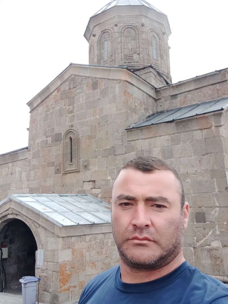  New York City,   Zurab, 45 ,   ,   