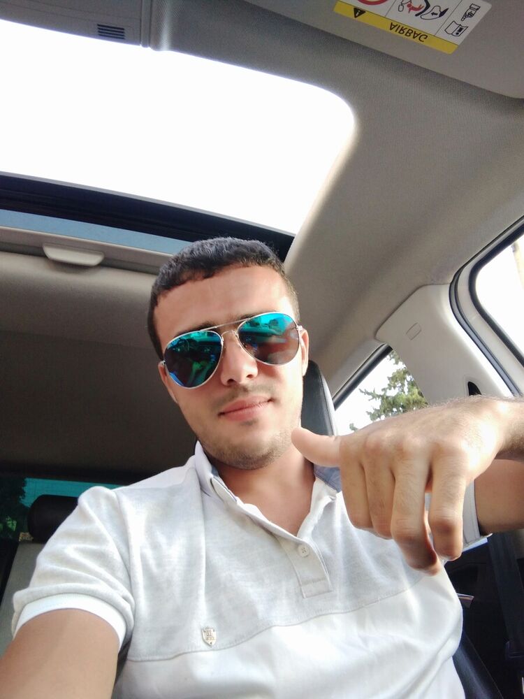  20873785  Djamel, 35 ,    Aspley