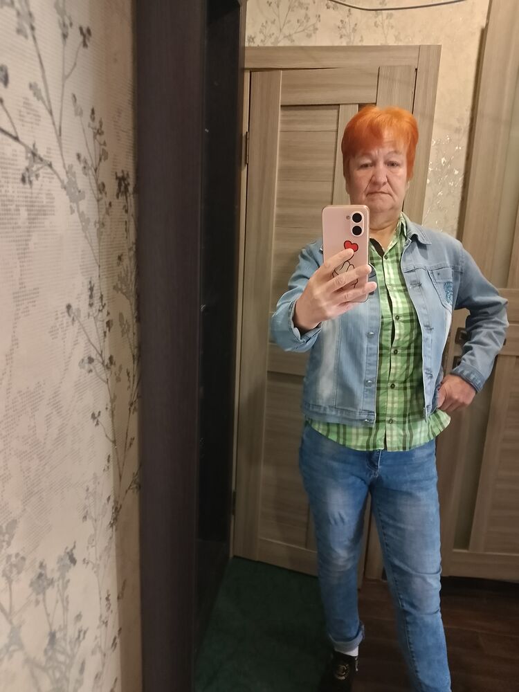 52773255  Rushania, 57 ,     