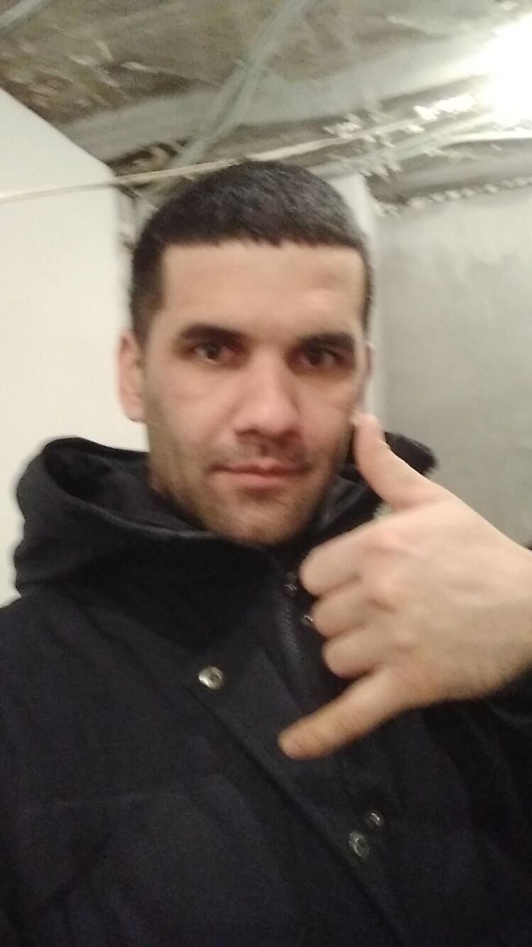  35662345  , 37 ,     
