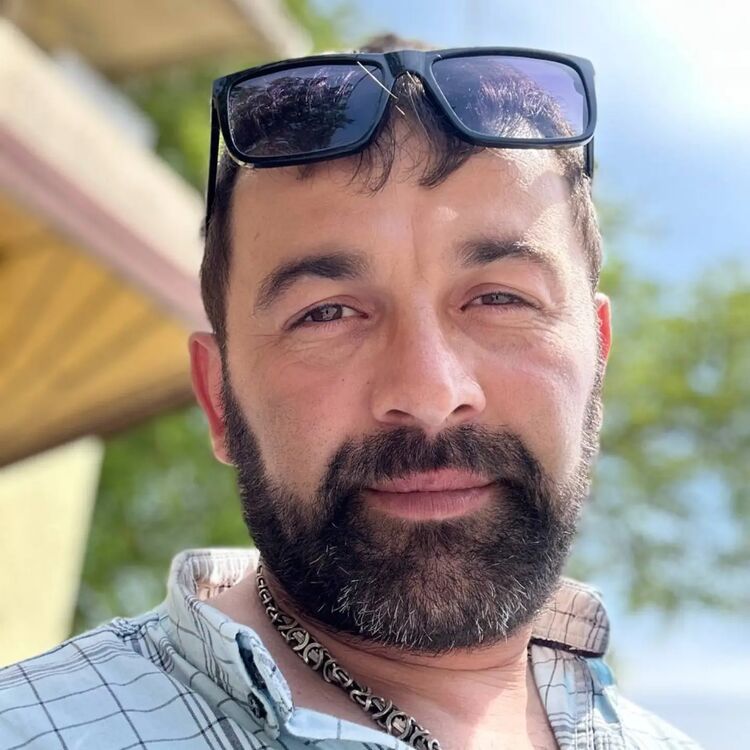  52061245  Skripach, 38 ,    