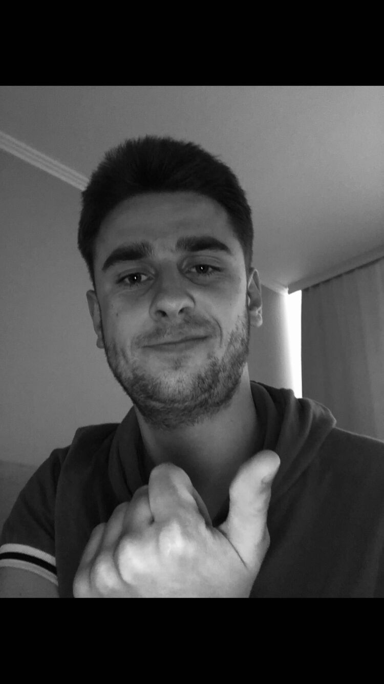  52347765  Jonny, 27 ,    