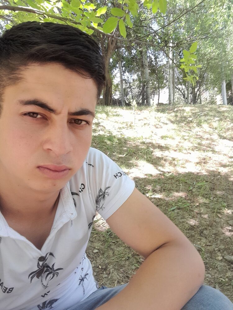  ,   Javlonbek, 22 ,   ,   