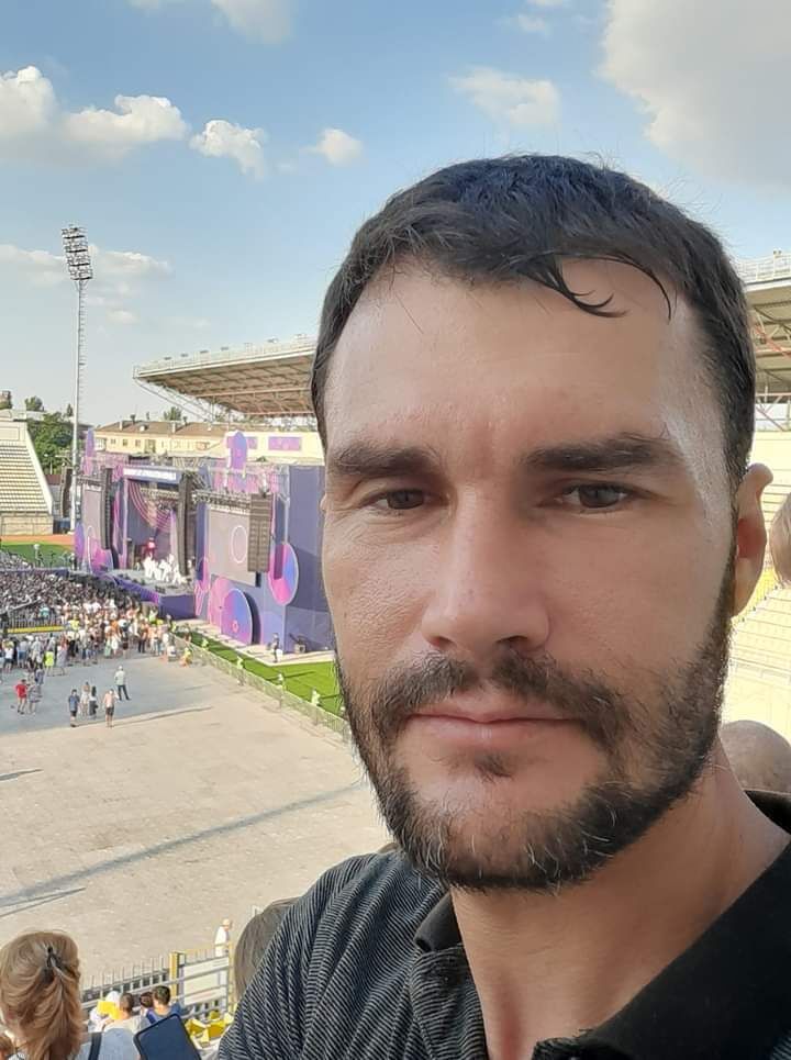  42292075  , 40 ,    