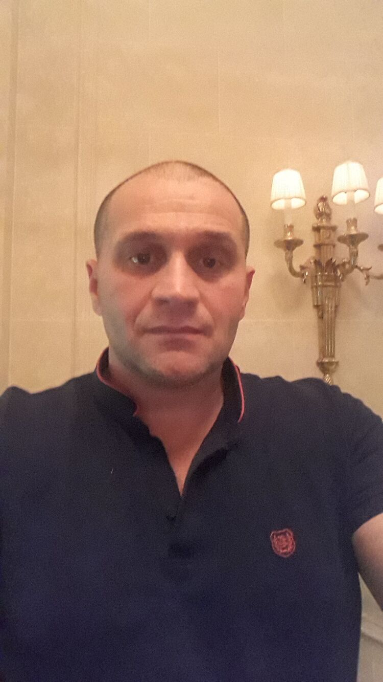  24012455   igor, 47 ,    