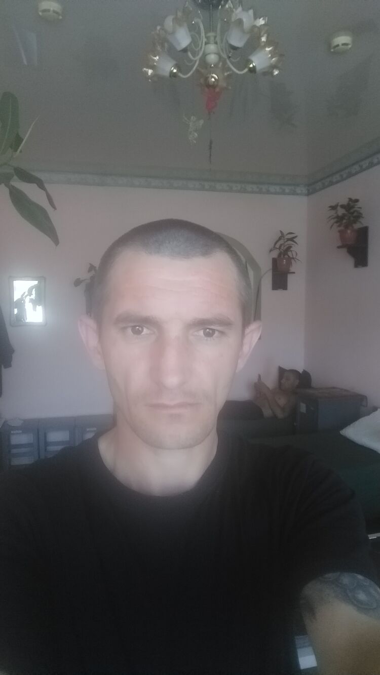  45656785  , 37 ,    