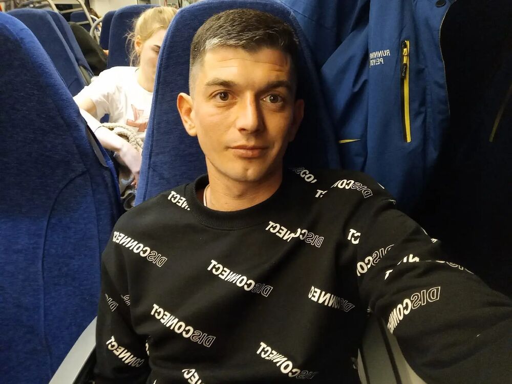  26905845  Tyomchik, 32 ,    