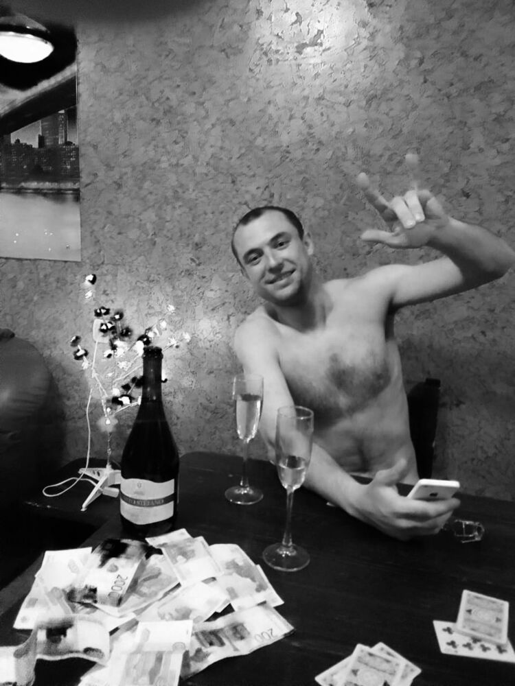  26751865  Nikola, 34 ,    