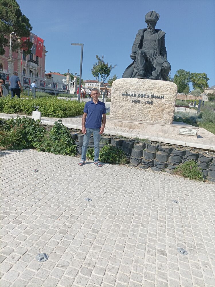  39651895  Serdar, 43 ,    