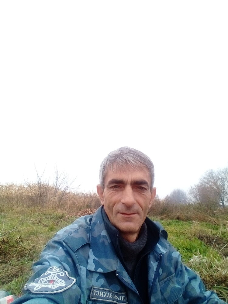  24732765  , 49 ,    