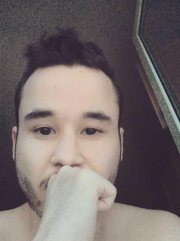  ,   Anvar, 32 ,  
