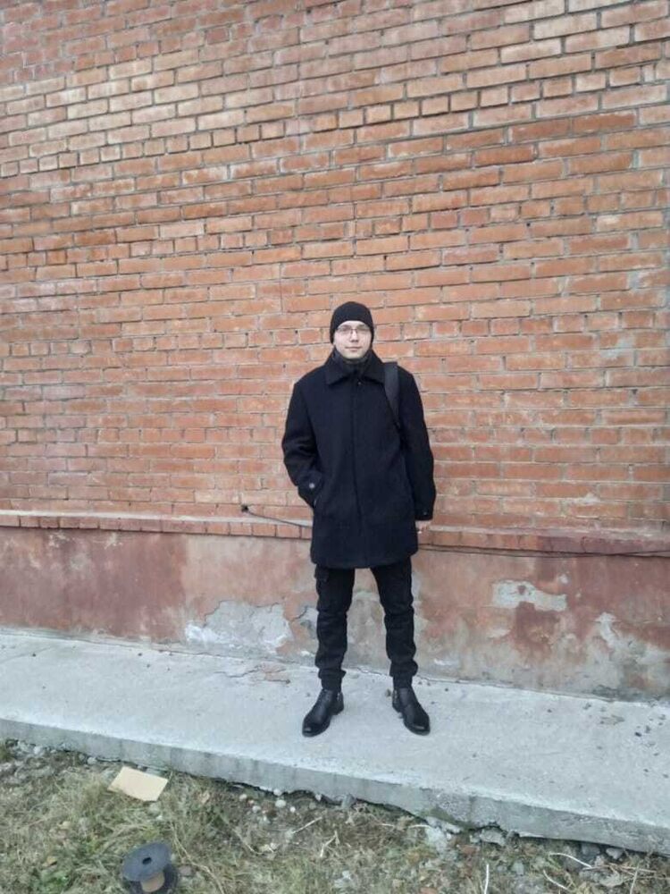  32739145  Andrei, 31 ,    