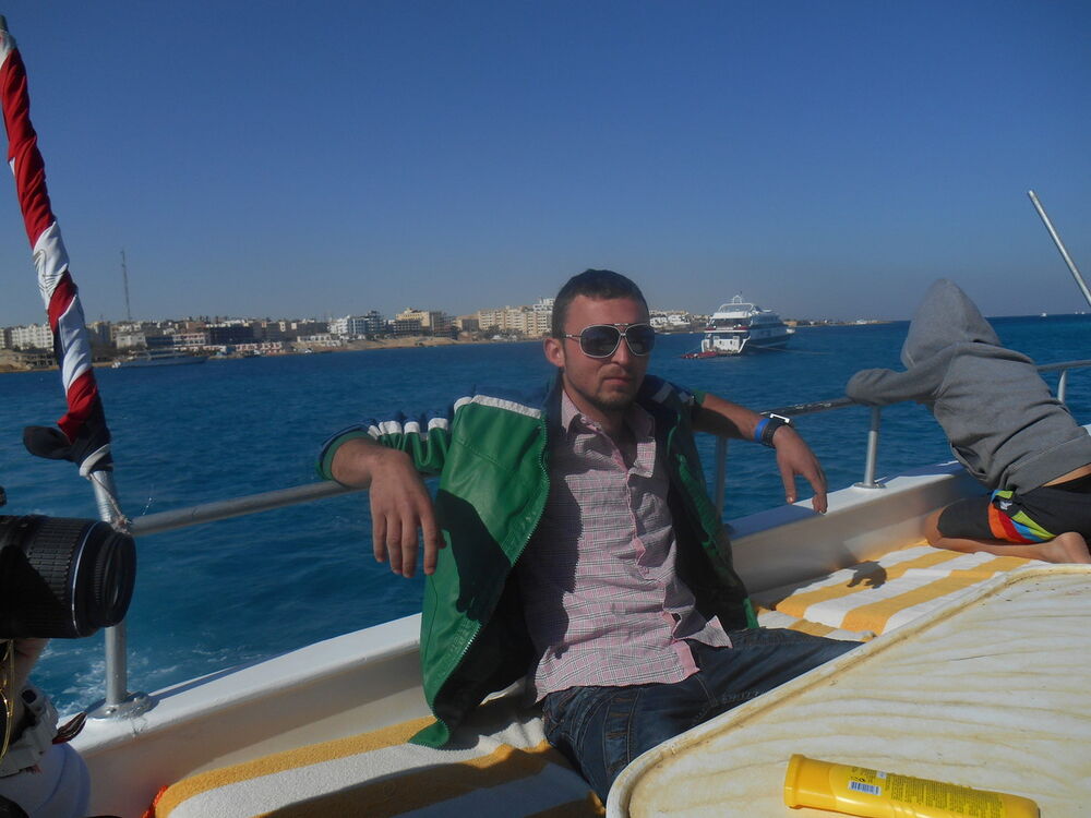  ,   Ivan, 32 ,     , c 