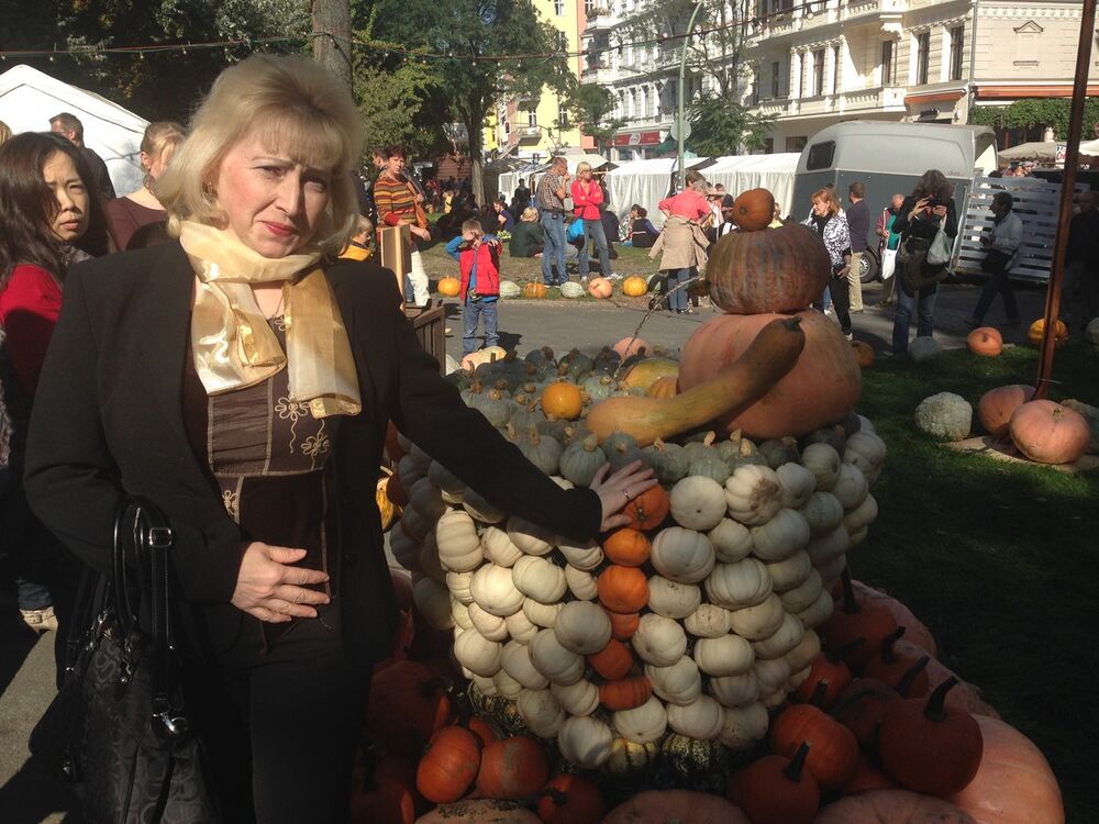  ,   Vika, 52 ,   ,   , c 