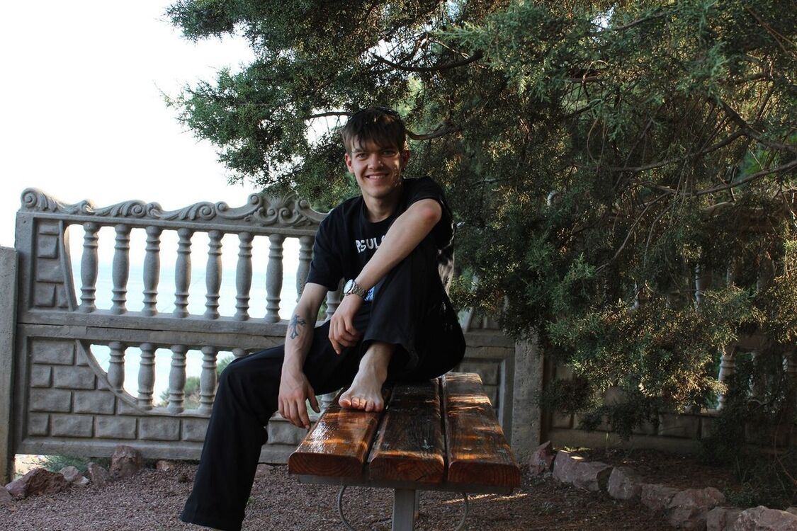  ,   Aleks, 32 ,   
