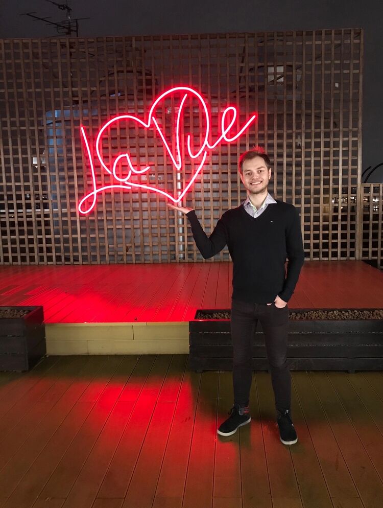  30987435  , 28 ,    -