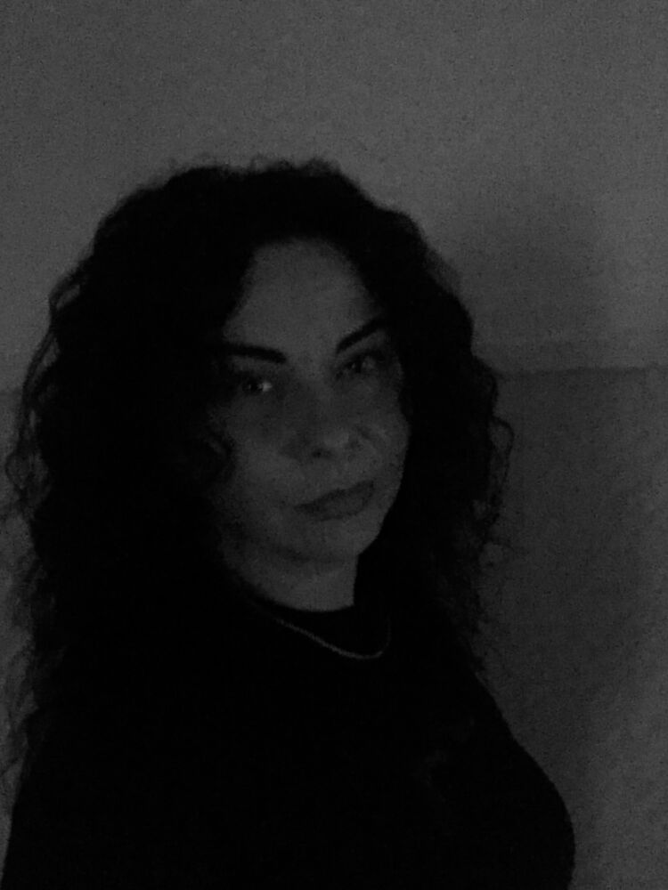  54164935  Rina, 41 ,    