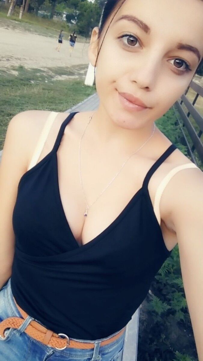  ,   Lia, 24 ,   ,   , c 