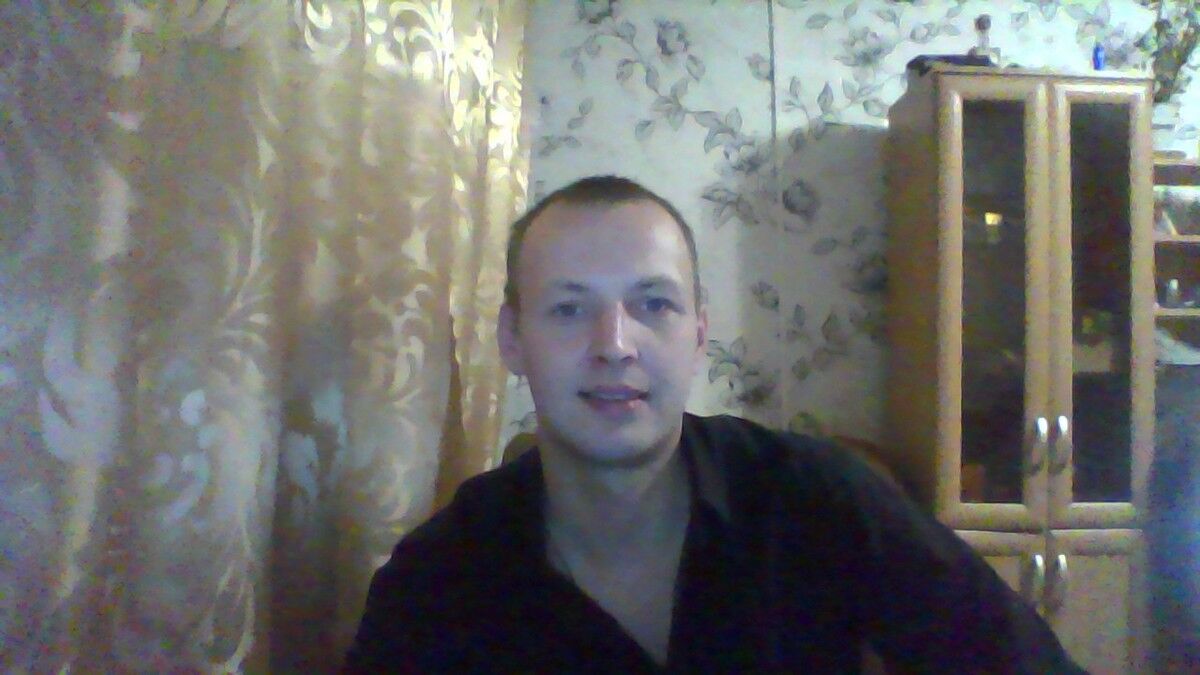  8354025  Anton, 40 ,    