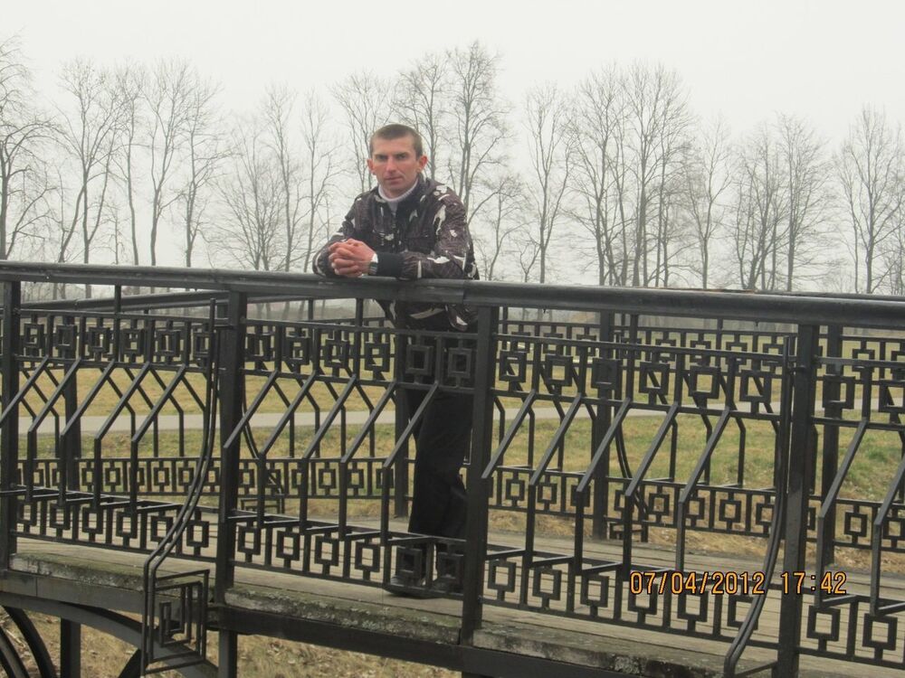  33300175  Dmitry, 35 ,    