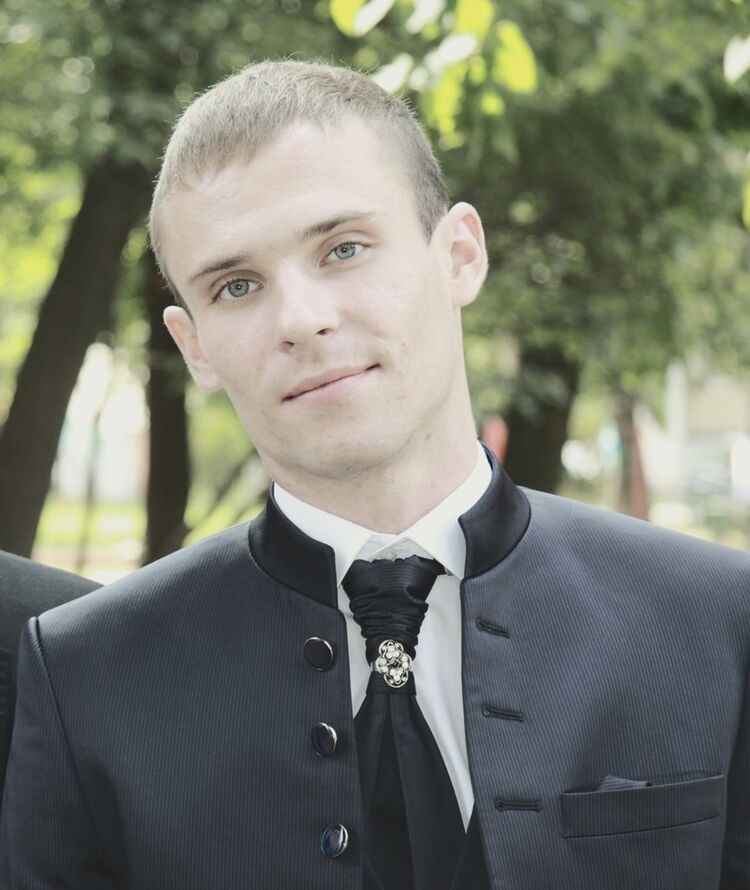  5858335  , 32 ,    