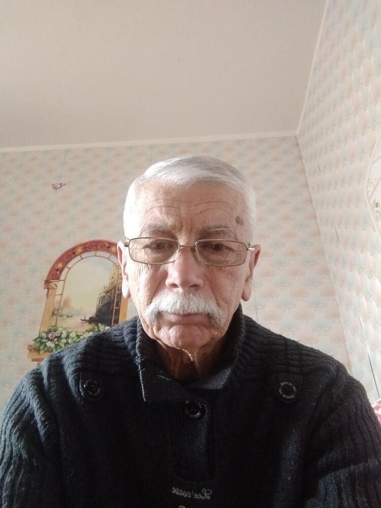  24908425  , 77 ,    