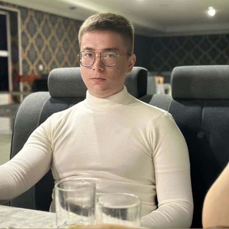 ���� 52407405 ����� �����, 19 ���, ���� ���������� � �����-����������