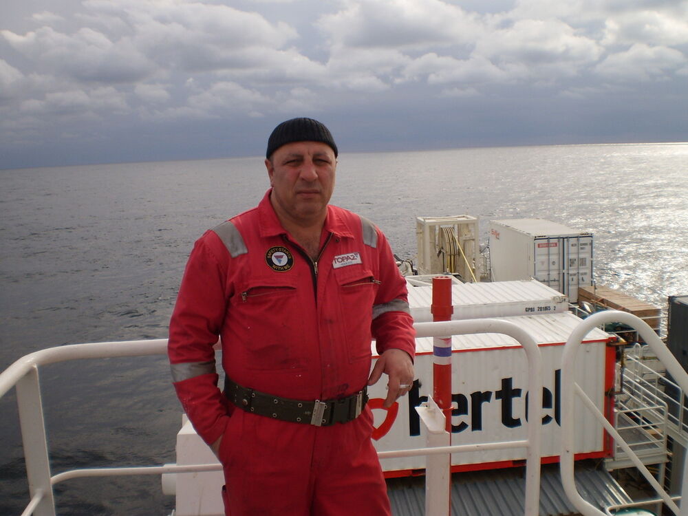  4465695  VAHID, 57 ,    