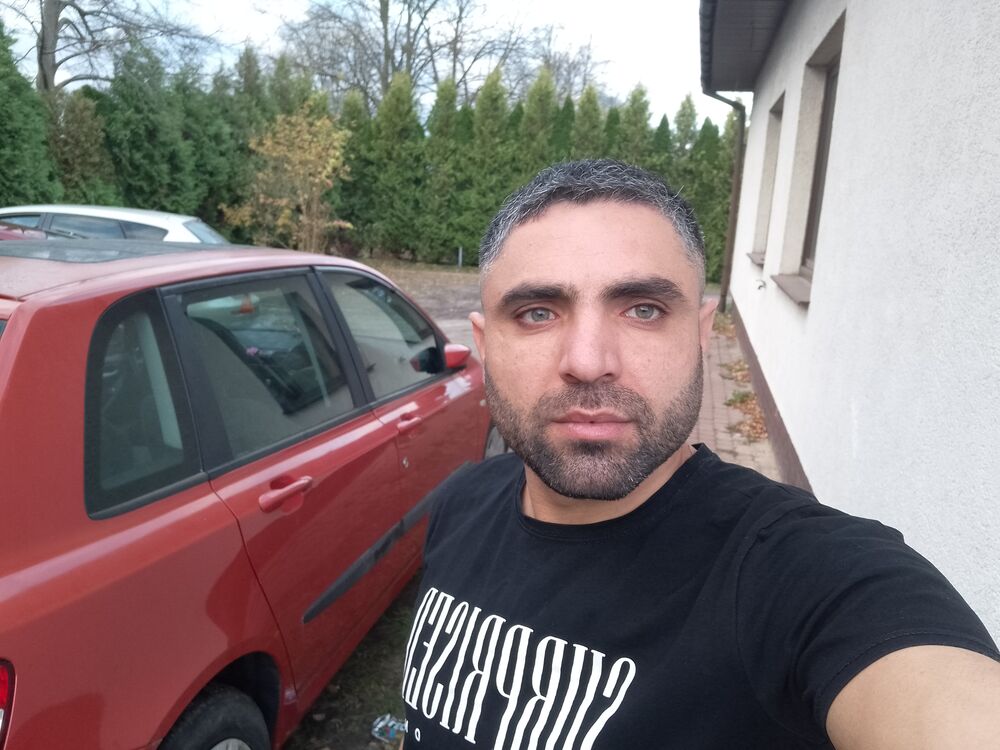  39079395  Ali, 30 ,    