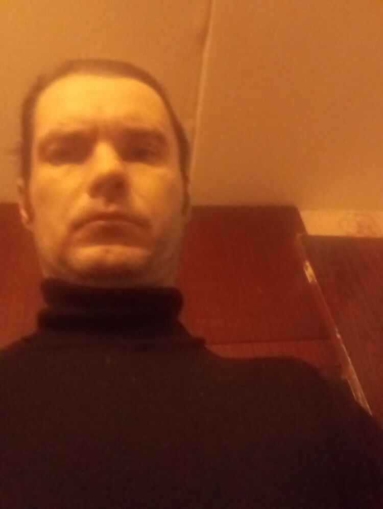  18407415  Aleksey, 44 ,    