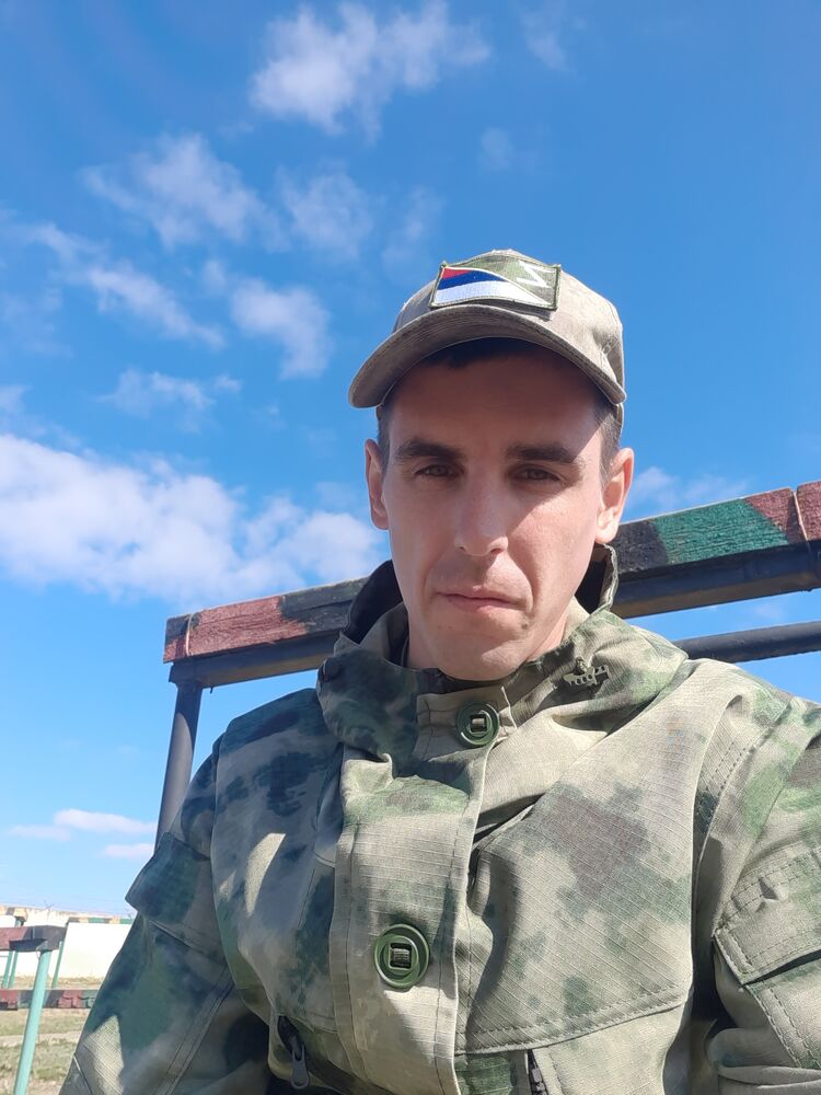  30111605  Aleksey, 33 ,    