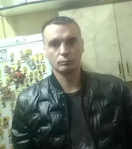  46467935  , 42 ,    
