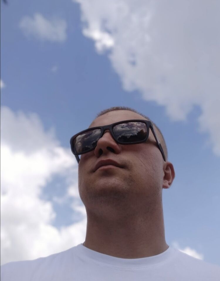  52676615  Sergei, 32 ,    