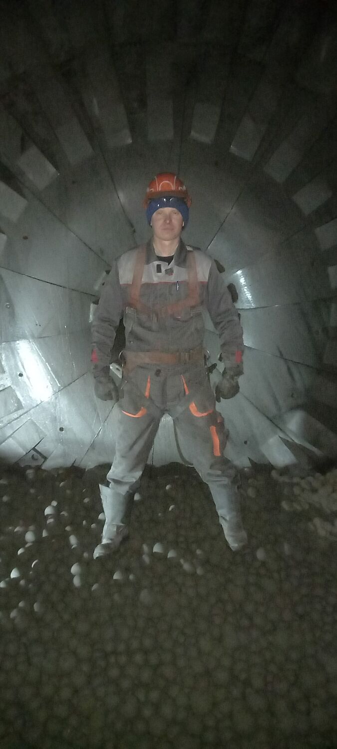  24787135  , 28 ,    