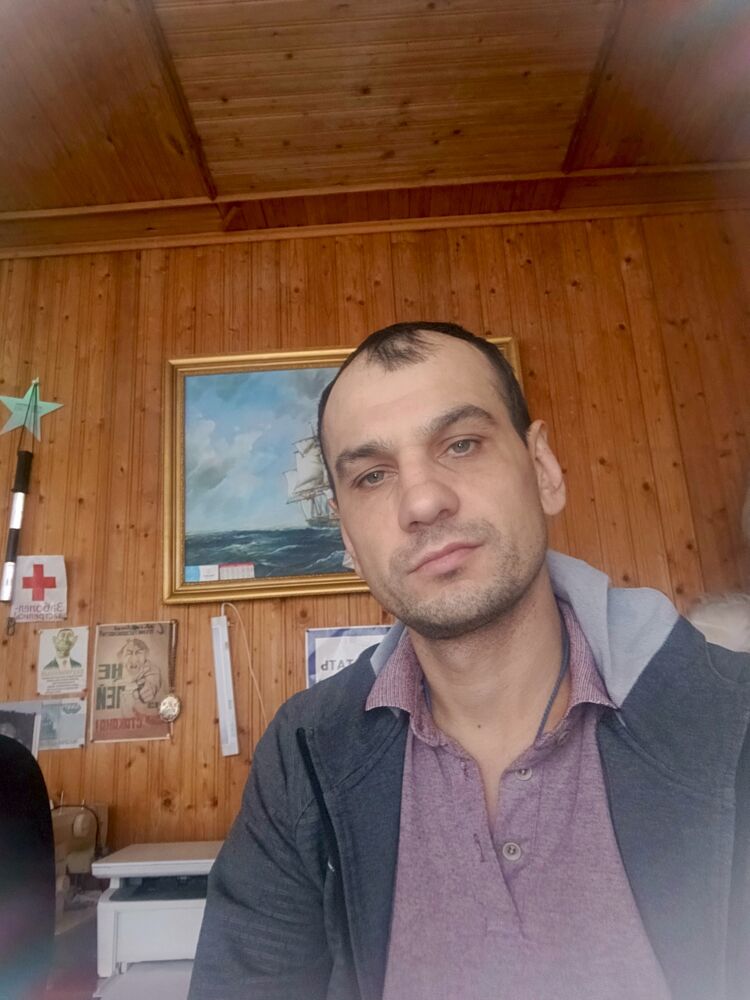  50983745  Petya, 40 ,    