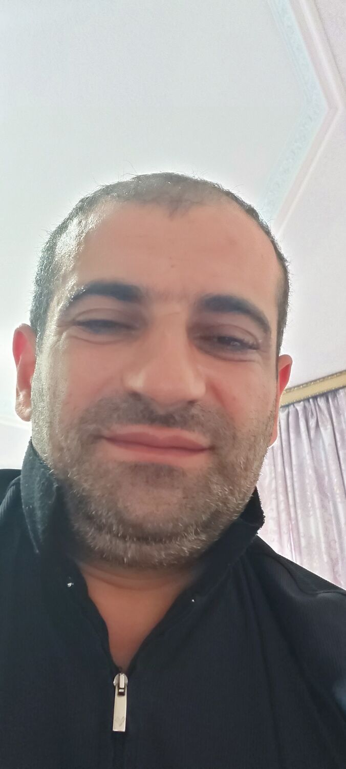  47006015  Garik, 41 ,    