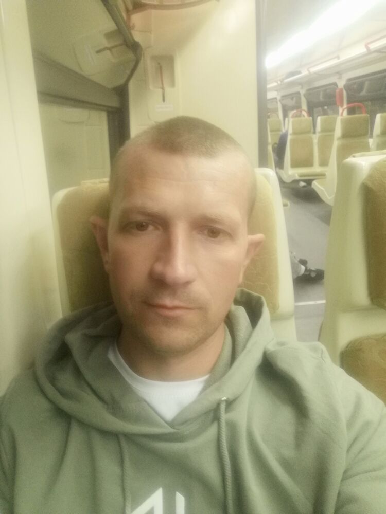  46403695  , 37 ,    --