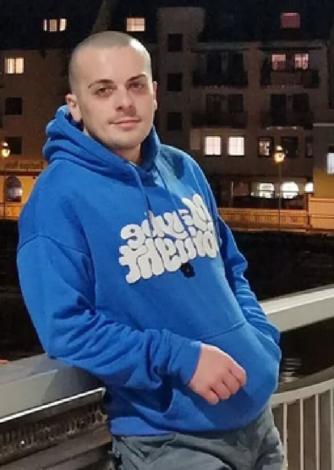  48863445  , 39 ,    