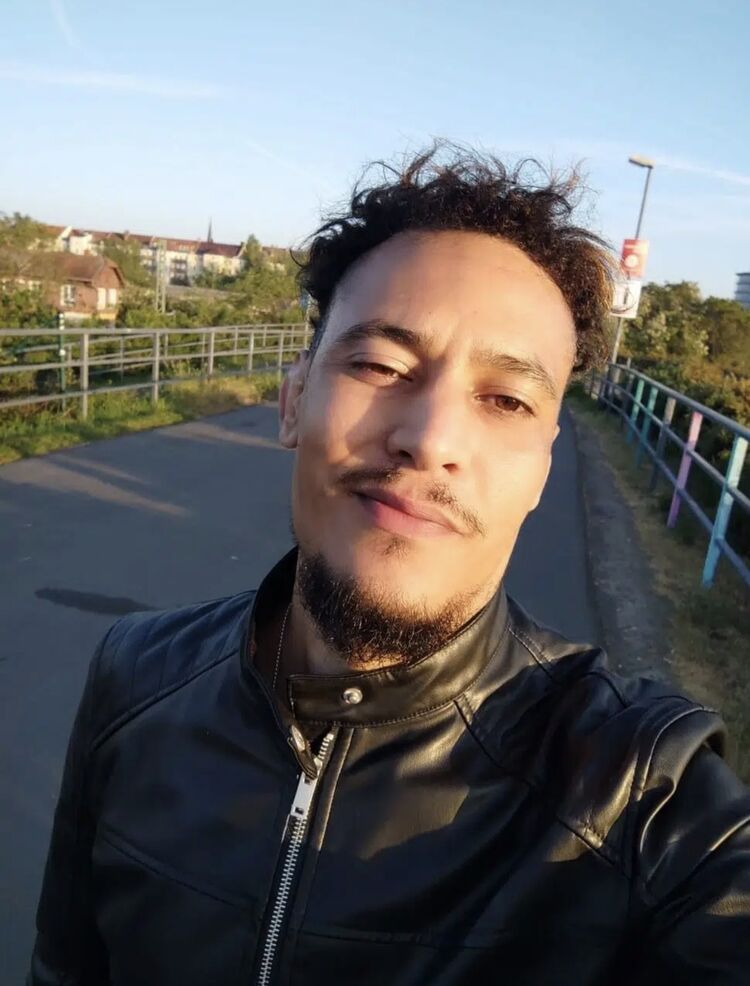  ,   Samiflorian, 32 ,   ,   