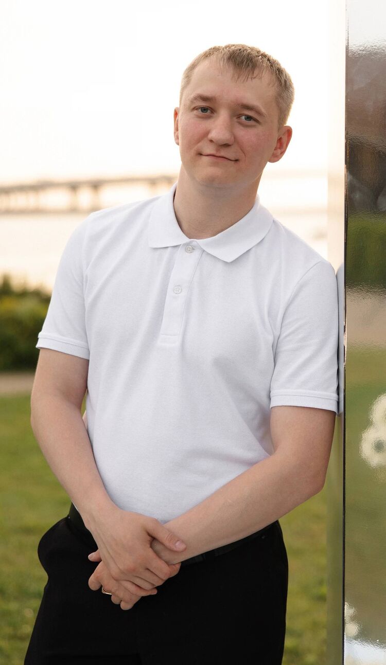  53933385  , 27 ,    -